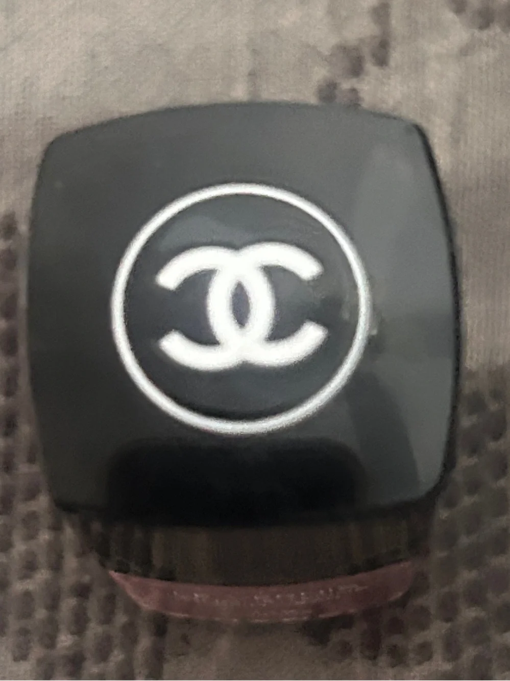 CHANEL authentic le